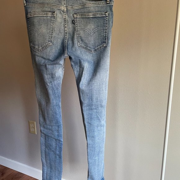 Levi's distressed high rise skinny jeans - Picture 2 of 7